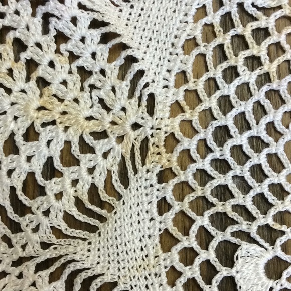FINAL SALE PRICE Vintage Doily Lot X 5 - Picture 7 of 12